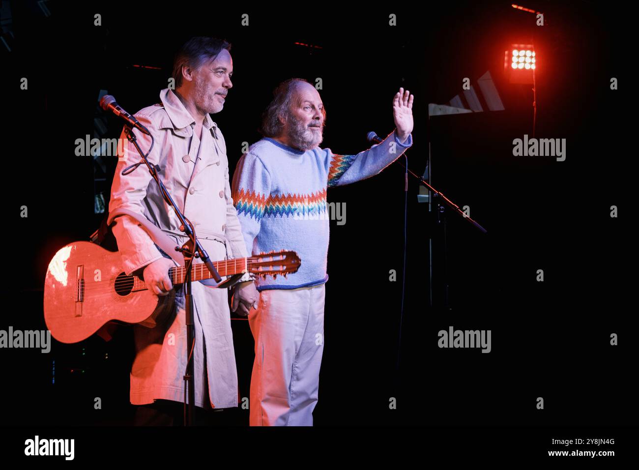 Philippe Katerine en Concert intime pour clore Son Exposition Mignonisme à Stockholm, mai 2024 - 'Les Deux Philippes' Stockfoto