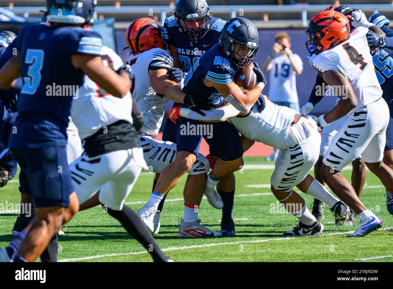 New York, New York, USA. Oktober 2024. JOEY GIORGI RB von COLUMBIA LIONS spielt während des Spiels der NCAA Footbal Ivy League zwischen Princeton Tigers und Columbia Tigers im Kraft Field im Lawrence A. Wien Stadium (Foto: © James Patrick Cooper/ZUMA Press Wire) NUR ZUR REDAKTIONELLEN VERWENDUNG! Nicht für kommerzielle ZWECKE! Stockfoto