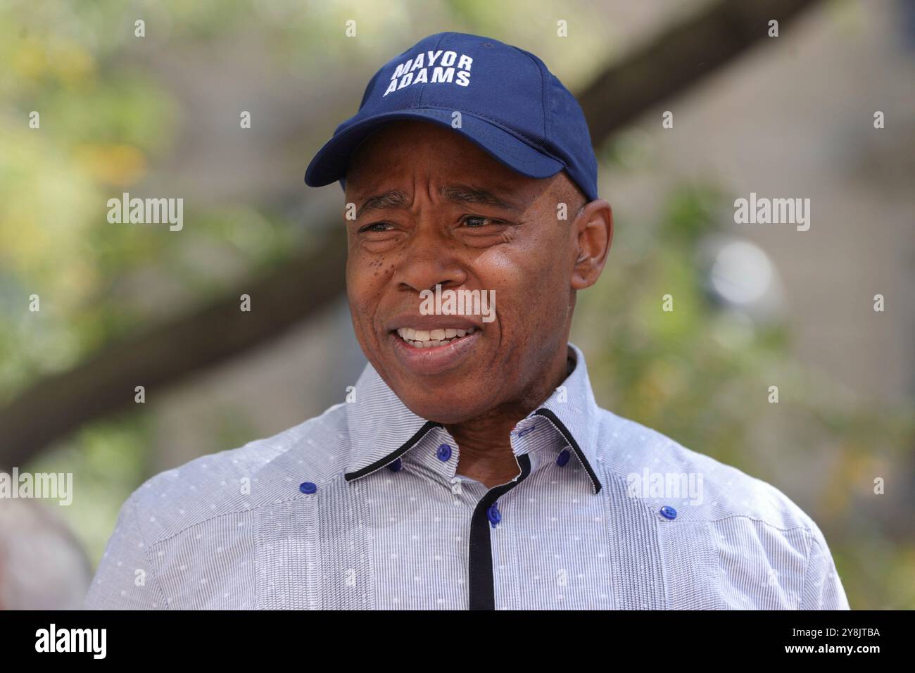 New York, NY - 5. Oktober 2024: Der Bürgermeister von New York, Eric Adams, marschiert mit Tausenden von koreanischen Einwanderern bei der Republik Korea Parade auf der 6th Avenue. Adams nahm an der lebhaften Feier Teil, um die Beiträge der koreanischen amerikanischen Gemeinschaft zu ehren und die kulturelle Einheit im Herzen von Manhattan zu fördern. Die Parade zeigte das reiche Erbe und die Vielfalt der koreanischen Amerikaner und förderte gleichzeitig die Beziehungen zwischen New York City und der koreanischen Gemeinde. (Foto: Luiz Rampelotto/EuropaNewswire) Stockfoto