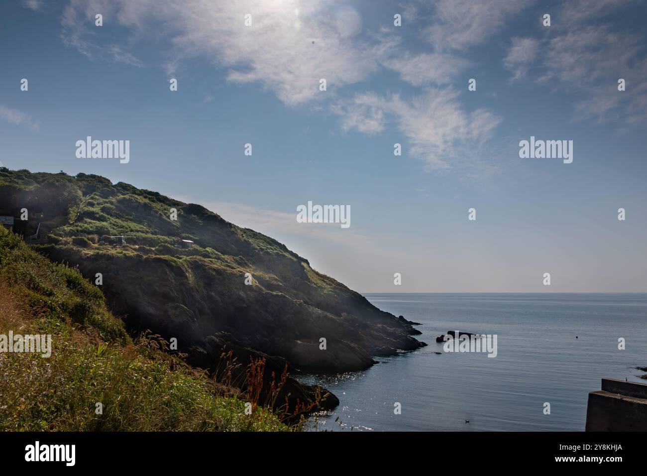 Klippen an der Küste von South cornwall und englischer Kanal Stockfoto