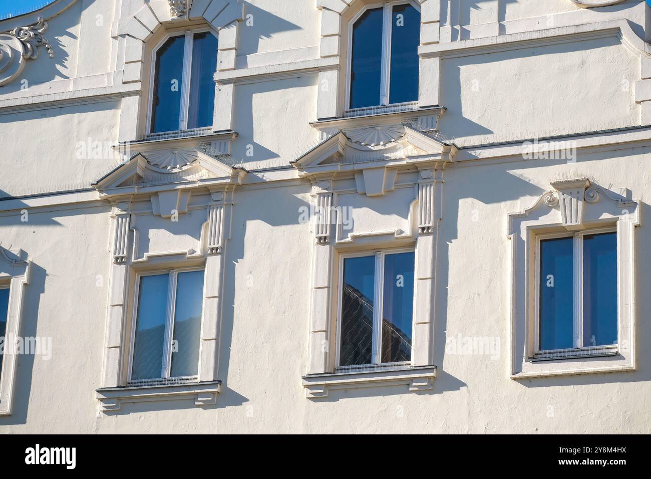 Düsseldorf 06.10.2024 Wohnungen Wohnungsnot Mietswohnung Mieten Mietpreis soziale Wohnungsbau Sozialwohnung Immobilien Wohnraummangel Wohnung Baustelle Neubau Mehrfamilienhaus Mietspiegel Mietpreisspiegel Immobilie Wohnungsmangel Baustau Wohnimmobilie Wohnungsimmobilien Mietpreise Altbau Leerstand Baumaterial Baustoffe Ballungsgebiet bezahlbarer Wohnraum CO2-Preis CO2 Bundes-Klimaschutzgesetz Heizen Heizung Klimapaket Mieter Vermieter Mietpreisbremse Klimasteuer Energiewende Büro Homeoffice Home-Office Konjunkturpaket Grundsteuererklärung Wohngeld Grundsteuererklärung Wohngeld Wohngeld Wohngeld Wohngeld Stockfoto