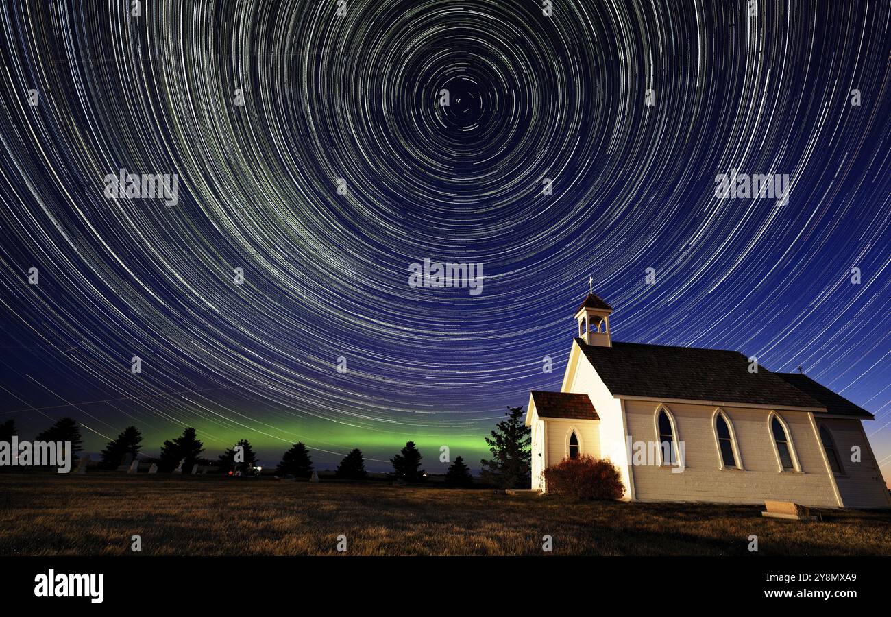 Aurora Explosion in Saskatchewan Kanada sehr bunt pulsierend Stockfoto