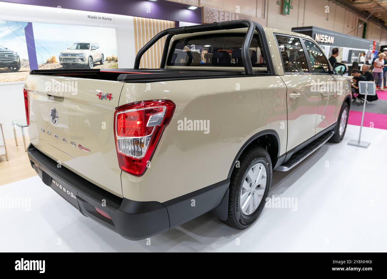 ATHEN, GRIECHENLAND - 5. OKTOBER 2024: KGM Musso Grand auf der Auto Athina 2024 Motor Show. Stockfoto