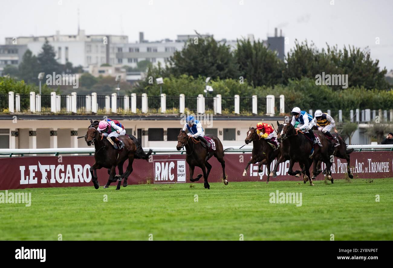 Paris , Frankreich. Sonntag, 6. Oktober 2024. Bluestocking und Jockey ...