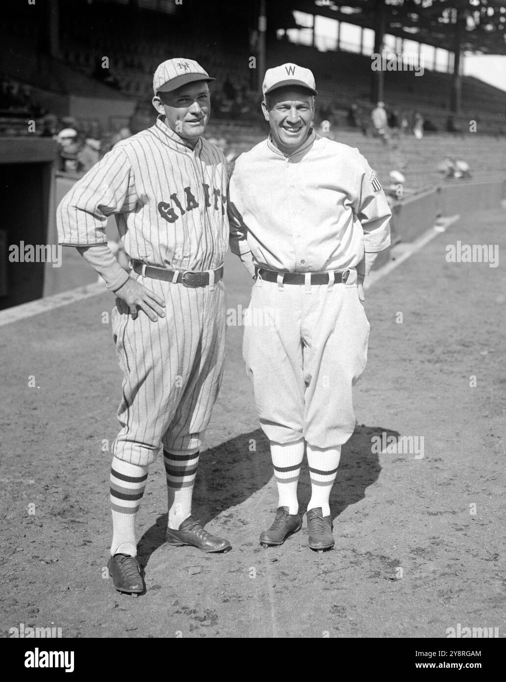 Rogers Hornsby, links, und Tris Speaker, amerikanische Baseballspieler Stockfoto