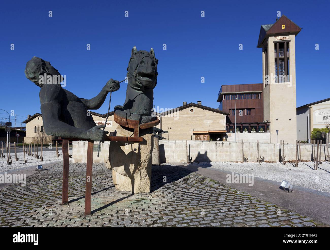 Skulptur im Bahnhofsviertel, Haro, La Rioja, Spanien, Europa Stockfoto