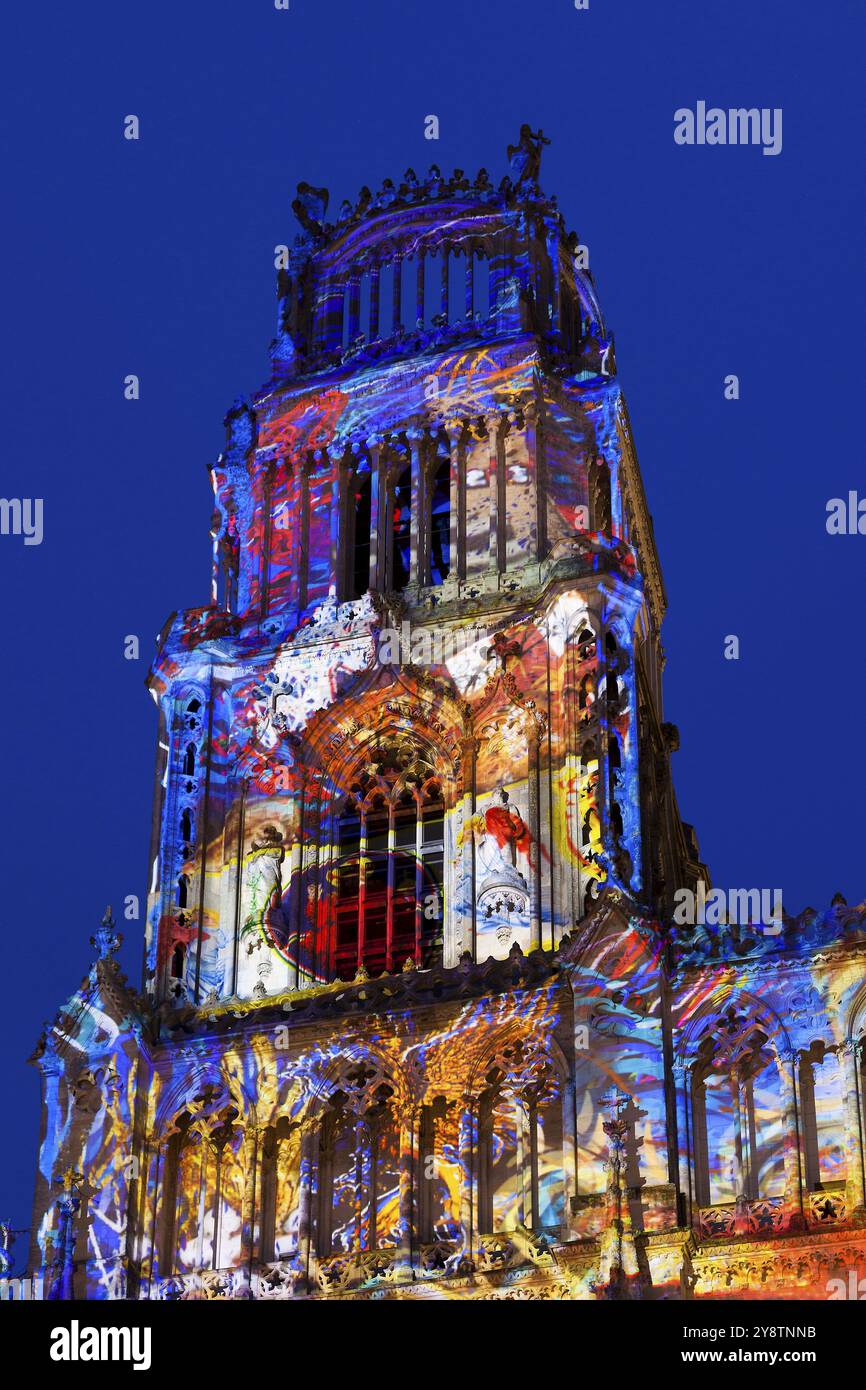 Spektakel in der Kathedrale von Orleans, Centre-Val de Loire, Frankreich, Europa Stockfoto