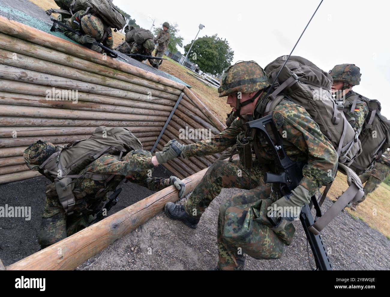 DEU , DEUTSCHLAND : Grundausbildung beim Luftwaffenausbildungsbataillon ...