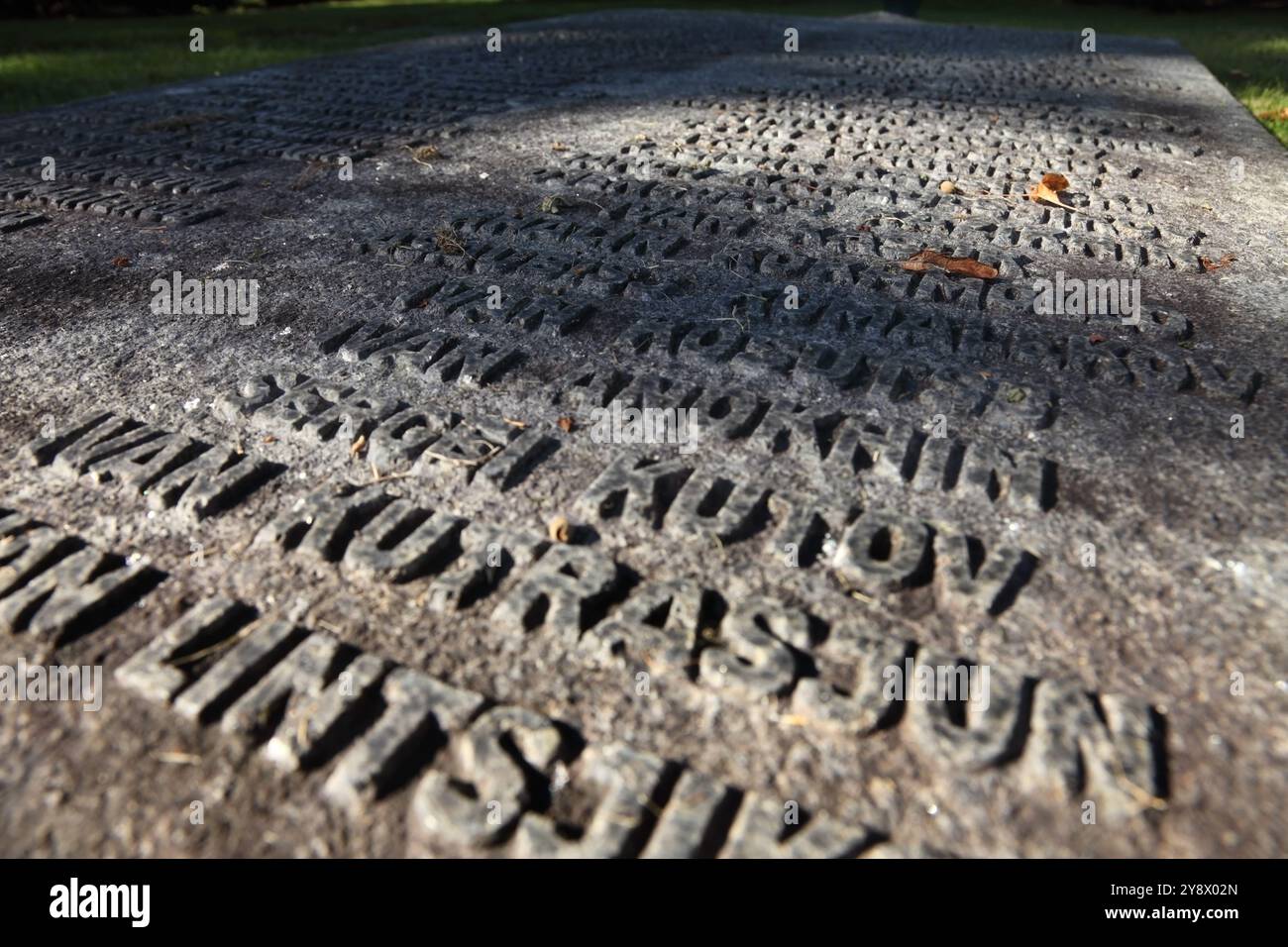 Gedenkstätte für russische Soldaten, die während des Zweiten Weltkriegs auf dem Friedhof Eiganes in Stavanger, Norwegen getötet wurden. Stockfoto