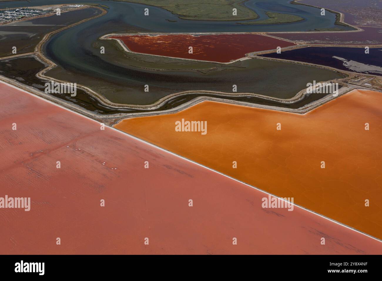 Aus der Vogelperspektive von Salt Ponds, Redwood City, Kalifornien, USA Stockfoto