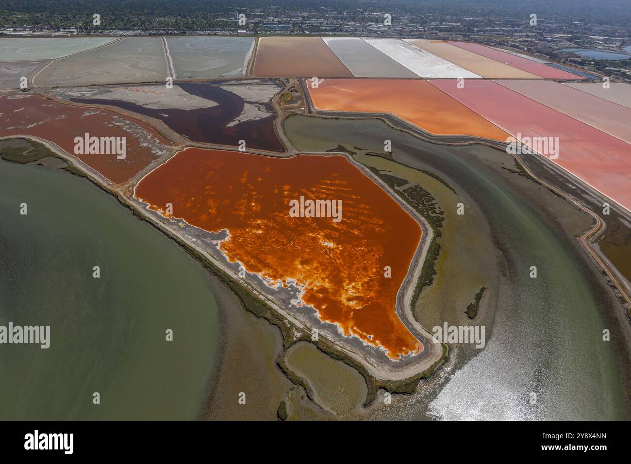 Aus der Vogelperspektive von Salt Ponds, Redwood City, Kalifornien, USA Stockfoto