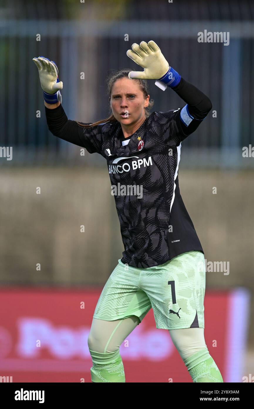 Laura Giuliani vom AC Milan Women Gesten während der Women Series A zwischen Napoli und AC Milan in der Arena Giuseppe Piccolo am 07. Oktober 2024 in Cercol Stockfoto