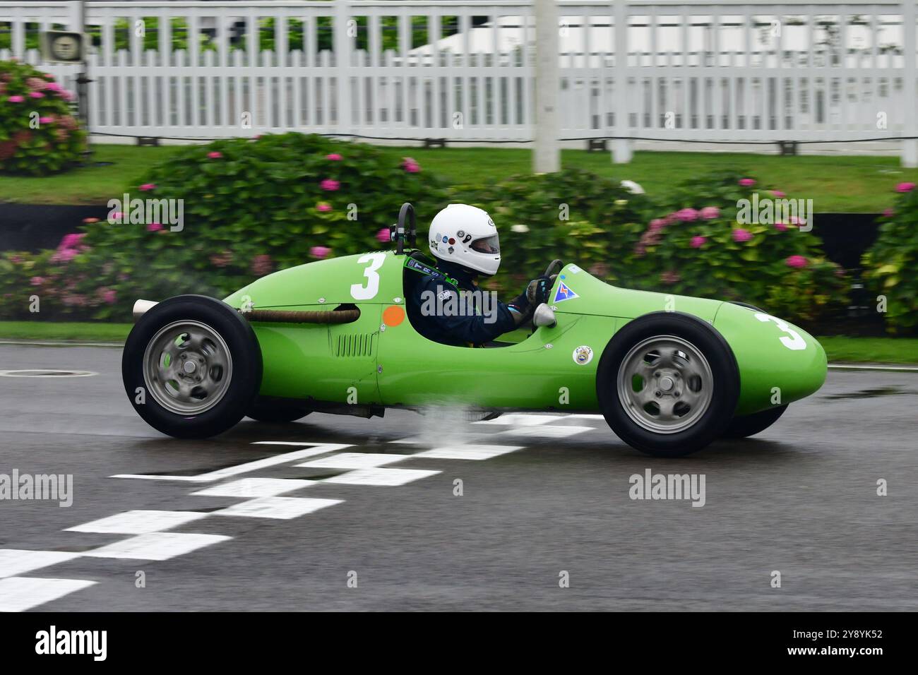 Andy Raynor, JBS-Norton, Earl of March Trophy, 25 Minuten Rennstrecke für 500-ccm-F3-Rennfahrer, angetrieben von verschiedenen Marken von 500-ccm-Motorrädern und Motorrädern Stockfoto