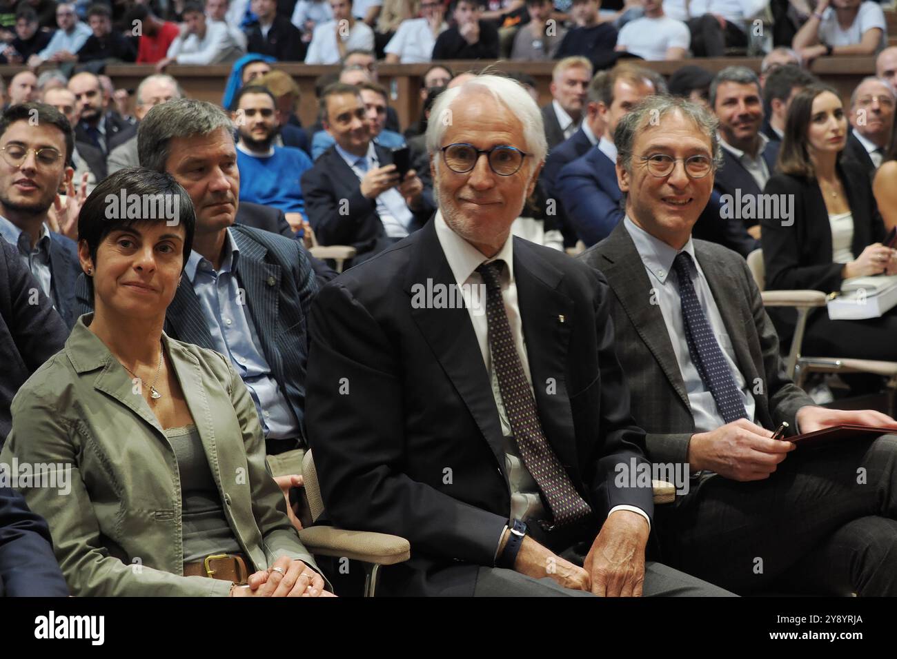 Bologna, Italien. Oktober 2024. Bologna, Italia - Cronaca - 7 Ottobre 2024 - Stati generali del calcio : Il Libro Bianco - da sionista Assessora allo Sport del comune di bologna Roberta Li Calzi, presidente Coni Giovanni Malago' e rettore Alma mater Giovanni Molari - (Foto Michele Nucci/LaPresse) News - Bologna, Italien - Oktober 2024 - White Football News of Lagna, Italien - White Photo of Lagna - Nucca - Nucca - Nucca - Nucca - Nucca - White Football News of Lagna - Nucca - Nucca - Nucca - Nucca, Italien Stockfoto