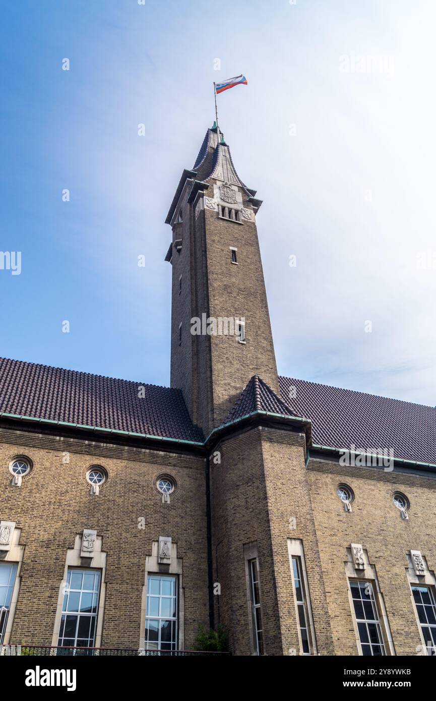 OUD Gouvernement, ehemaliges Regierungsgebäude, heute Fakultät für Rechtswissenschaften, von Gustav Cornelis Bremer, 1935, Bouillonstraat, Maastricht, Niederlande Stockfoto