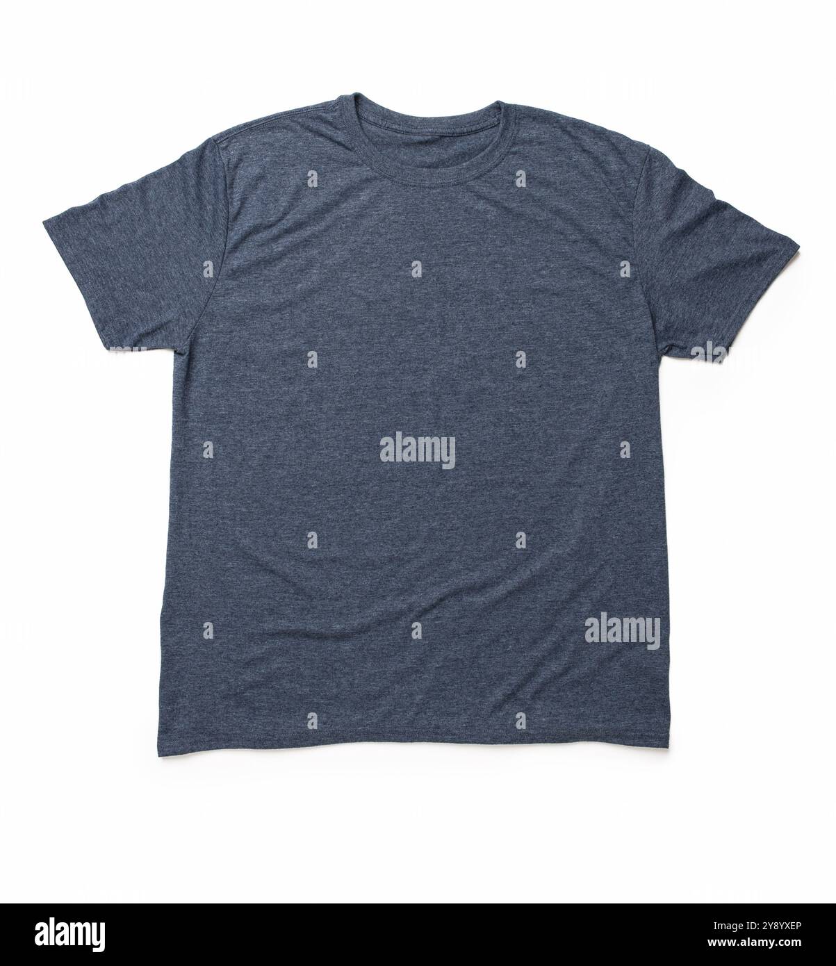 Graues flaches Teeshirt auf weißem Hintergrund Stockfoto