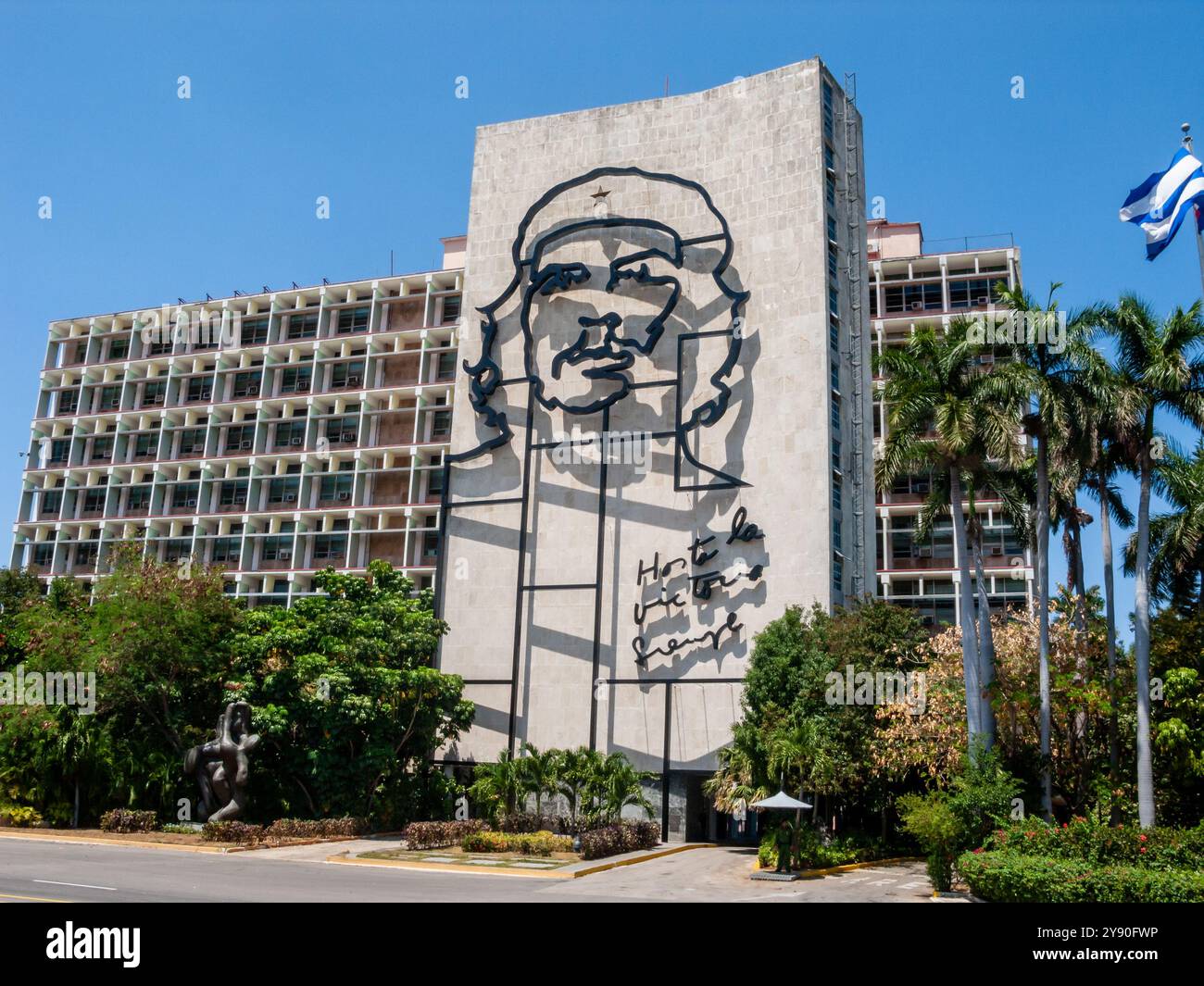 Eisenwerk von Che Guevara auf der Seite des Regierungsgebäudes - Plaza de La Revolucion - in Havanna (La Habana), Kuba. Stockfoto