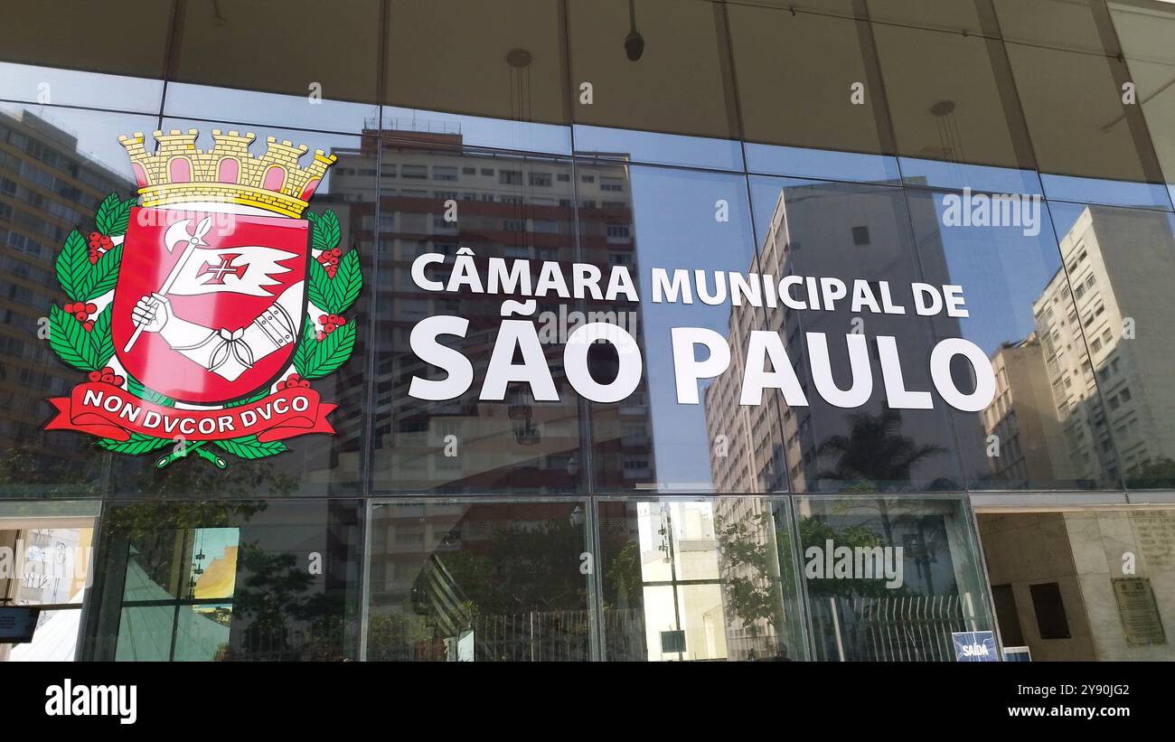 Sao Paulo, Sao Paulo, Brasilien. Oktober 2024. Sao Paulo (SP), 07/2024 - POLITIK/HAUPTQUARTIER/RÄTE - Fassade des Anchieta-Palastes, Sitz des Stadtrates von Sao Paulo, das sich am Nachmittag dieses Montag (7), einen Tag nach der Wahl, auf dem Jacarei-Viadukt im Zentrum der Hauptstadt befindet. (Foto: Leandro Chemalle/Thenews2/Zumapress) (Credit Image: © Leandro Chemalle/TheNEWS2 via ZUMA Press Wire) NUR REDAKTIONELLE VERWENDUNG! Nicht für kommerzielle ZWECKE! Stockfoto