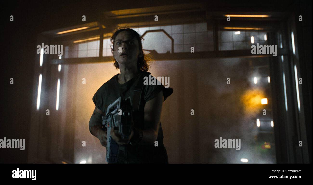 Alien: Romulus ist ein US-amerikanischer Science-Fiction-Horrorfilm von Fede Álvarez aus dem Jahr 2024, der von Álvarez und Rodo Sayagues geschrieben wurde. Dieses Foto ist nur für redaktionelle Zwecke bestimmt und unterliegt dem Urheberrecht der Filmfirma und/oder des Fotografen, der von der Film- oder Produktionsfirma beauftragt wurde. Es ist eine obligatorische Gutschrift für die Filmfirma erforderlich. Der Fotograf sollte ebenfalls angerechnet werden, wenn er bekannt ist. Stockfoto