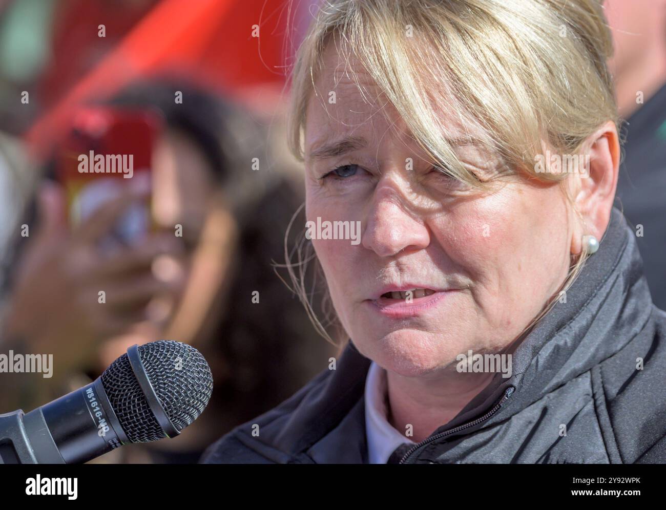 Sharon Graham – Generalsekretär der union – bei einem Protest gegen die Kürzung der Winterkraftstoffzulage der Rentner, in Westminster, 7. Oktober 2024 Stockfoto