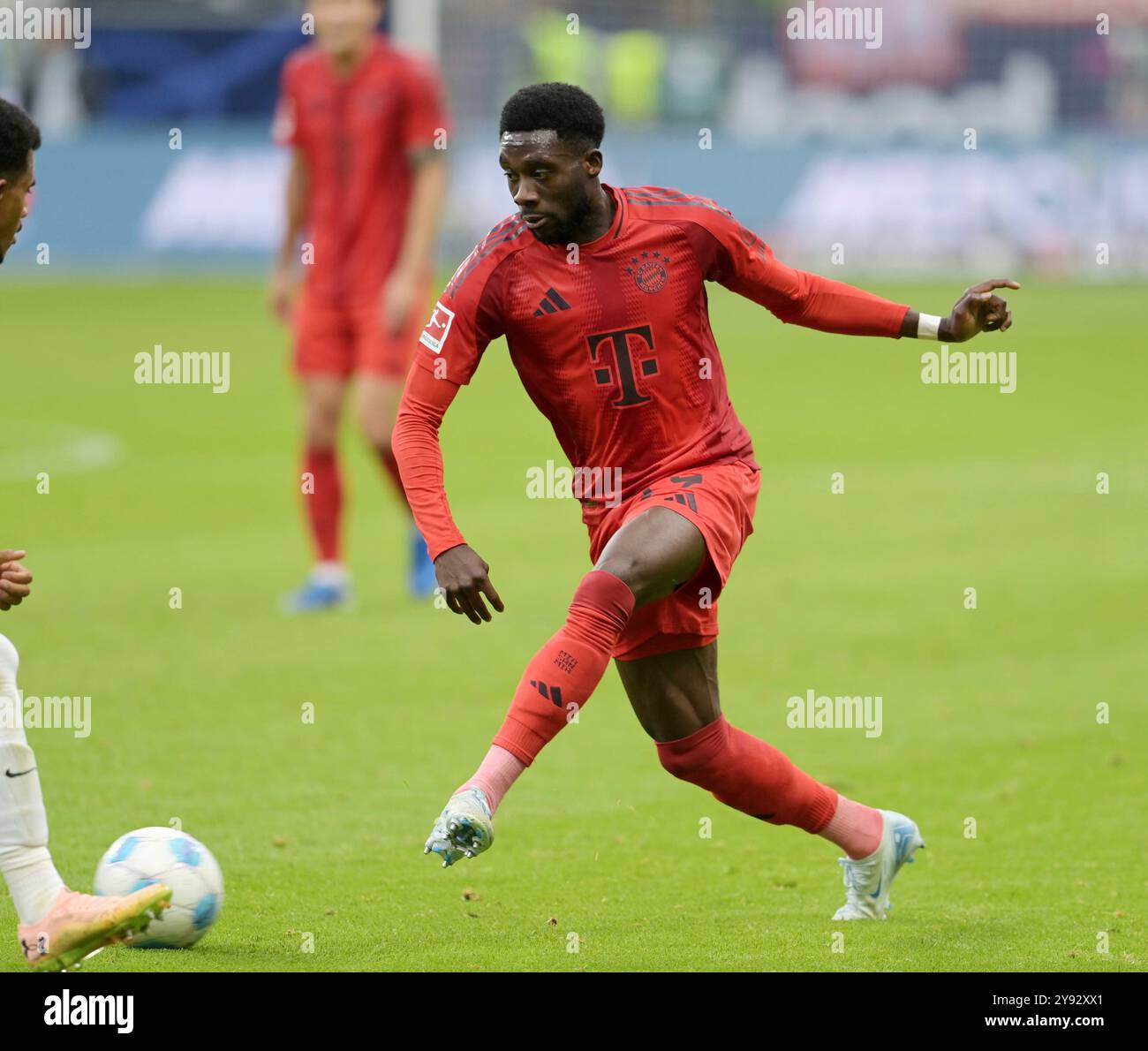 Frankfurt, Deutschland. Oktober 2024. Alphonso Davies fotografiert beim Fußball Bundesliga Spiel Eintracht Frankfurt gegen den FC. Bayern München. Am 6.9.2024 in Frankfurt. Quelle: dpa/Alamy Live News Stockfoto