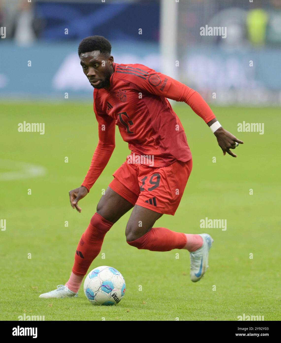 Frankfurt, Deutschland. Oktober 2024. Alphonso Davies fotografiert beim Fußball Bundesliga Spiel Eintracht Frankfurt gegen den FC. Bayern München. Am 6.9.2024 in Frankfurt. Quelle: dpa/Alamy Live News Stockfoto