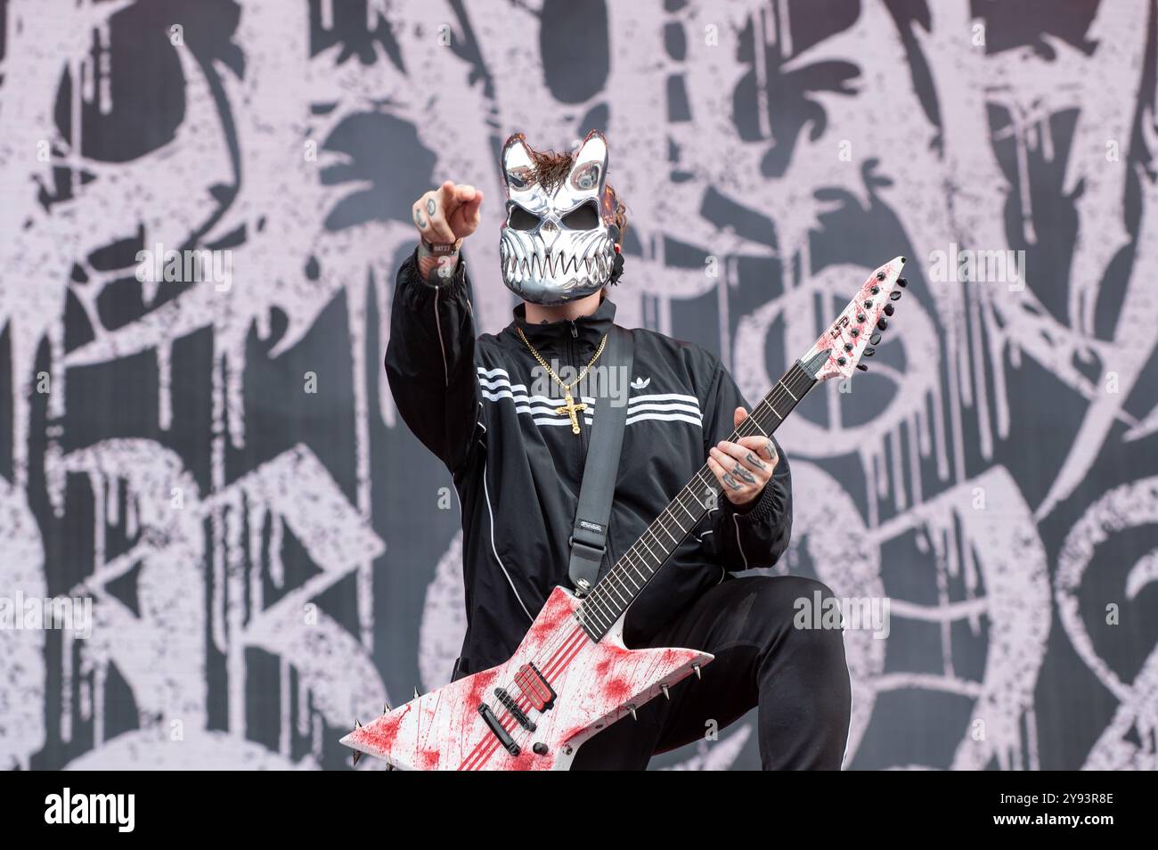 27. Juni 2024: Jack Simmons tritt mit Slaughter auf, um sich beim Hellfest Open Air Festival in Clisson durchzusetzen Stockfoto