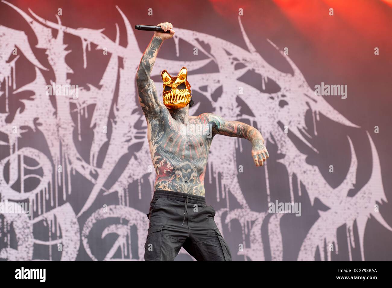 27. Juni 2024: Alex Terrible tritt mit Slaughter auf, um sich beim Hellfest Open Air Festival in Clisson durchzusetzen Stockfoto