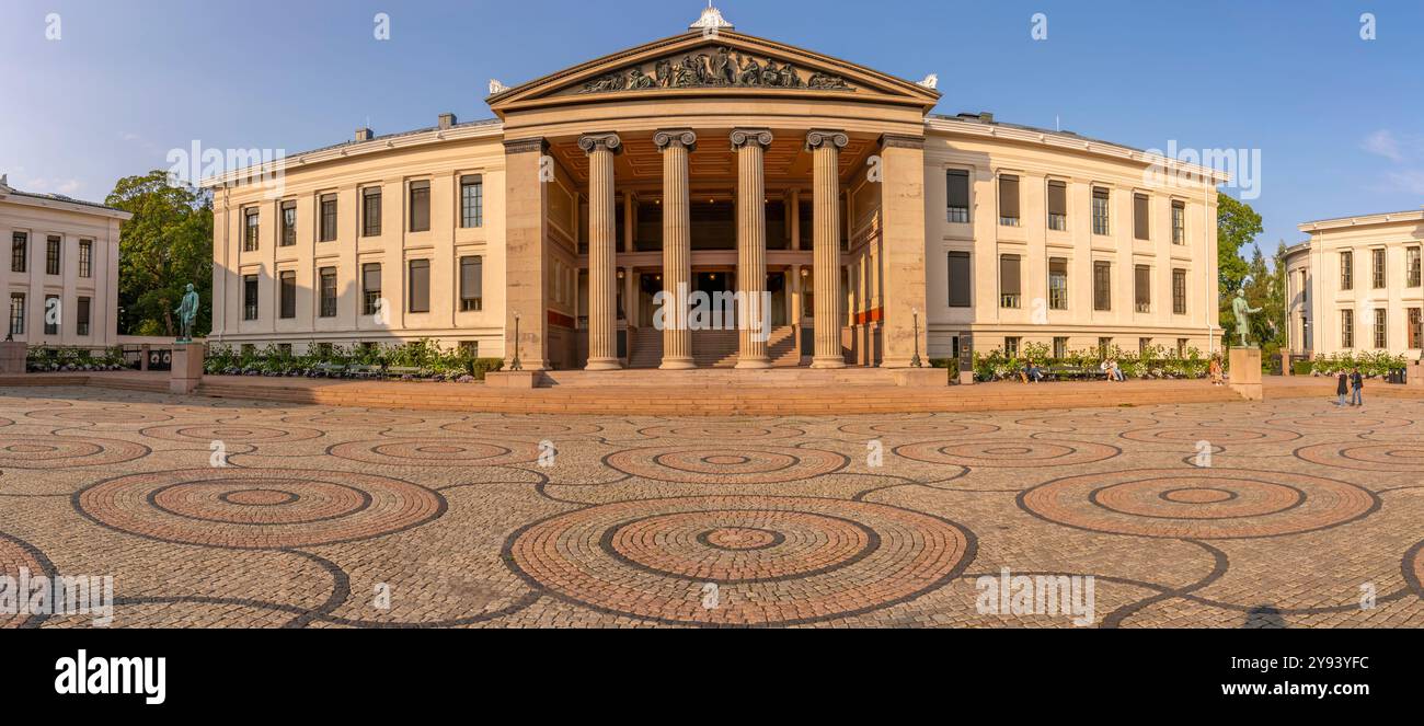 Blick auf Domus Media am University Square, Oslo, Norwegen, Skandinavien, Europa Stockfoto