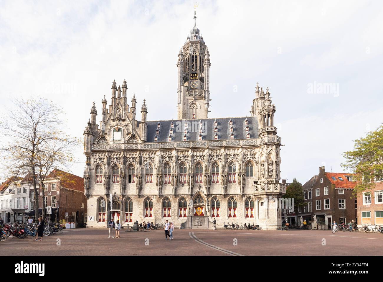 Rathaus auf dem Marktplatz im Zentrum von Middelburg in der Provinz Zeeland. Stockfoto