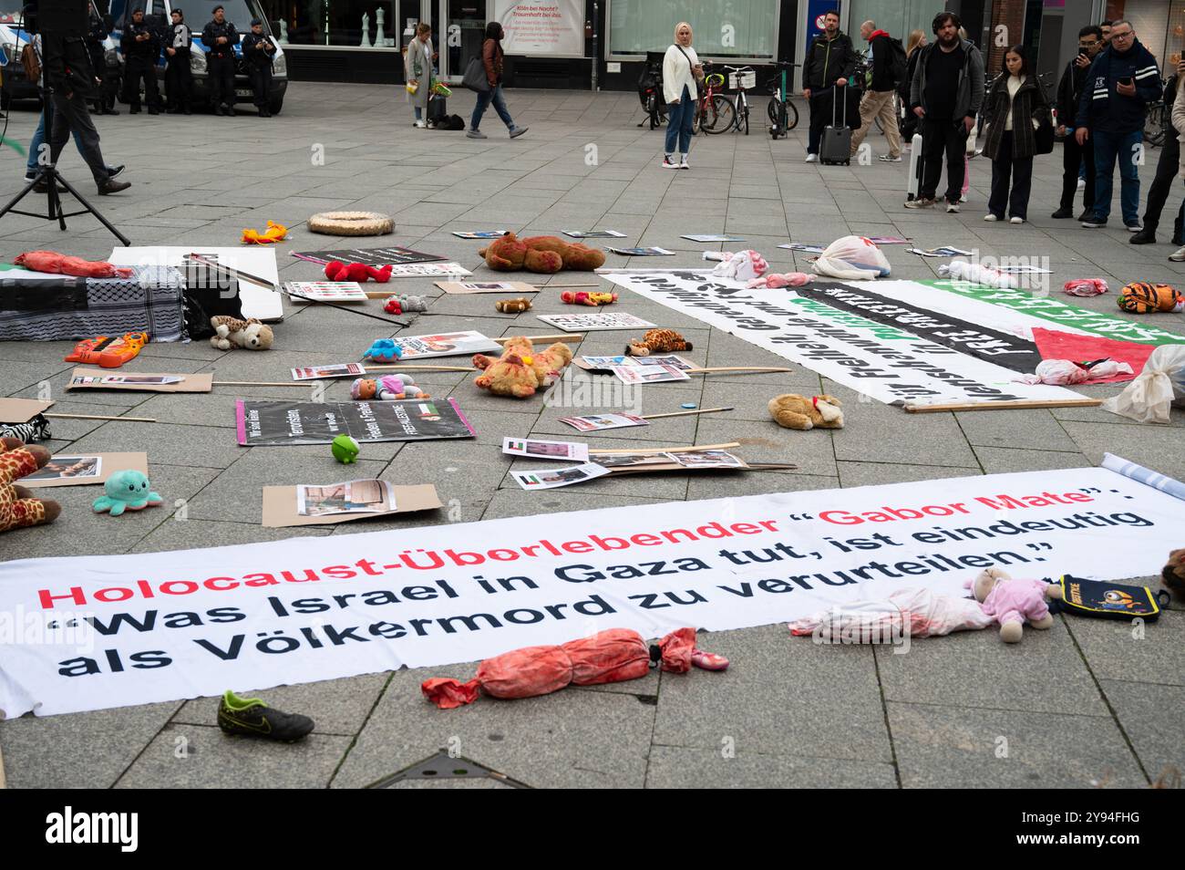 Israelische palästinensische Proteste in Köln, Deutschland, 07.10.2024, Kriegskonflikt zwischen Juden und Muslimen, Gedenken an die Opfer und Geiseln des Terrors ATT Stockfoto