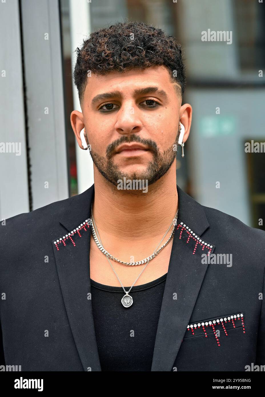 LONDON, GROSSBRITANNIEN. Oktober 2024. Theo Mayne ist ein TV-Persönlichkeits-Cheftrainer, der an der Starboxx PR teilnimmt, organisierte eine Pre-Premiere-Party für „Smile 2“, an der Prominente und Influencer im Vapiano in London, Großbritannien, teilnahmen. (Foto von 李世惠/siehe Li/Picture Capital) Credit: Siehe Li/Picture Capital/Alamy Live News Stockfoto