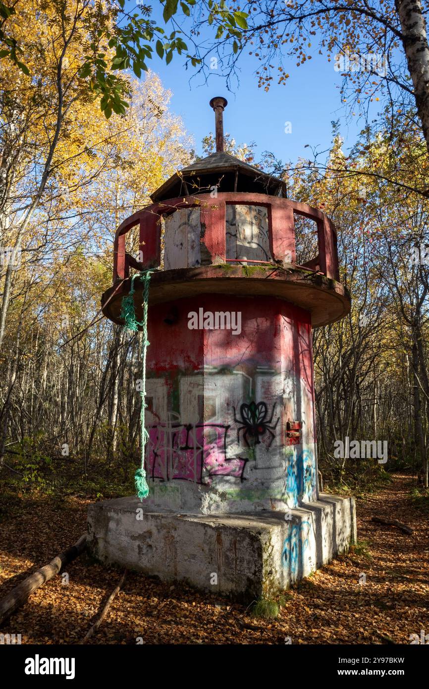 Leuchtturm im Wald, Letonniemi Oulu Finnland Stockfoto