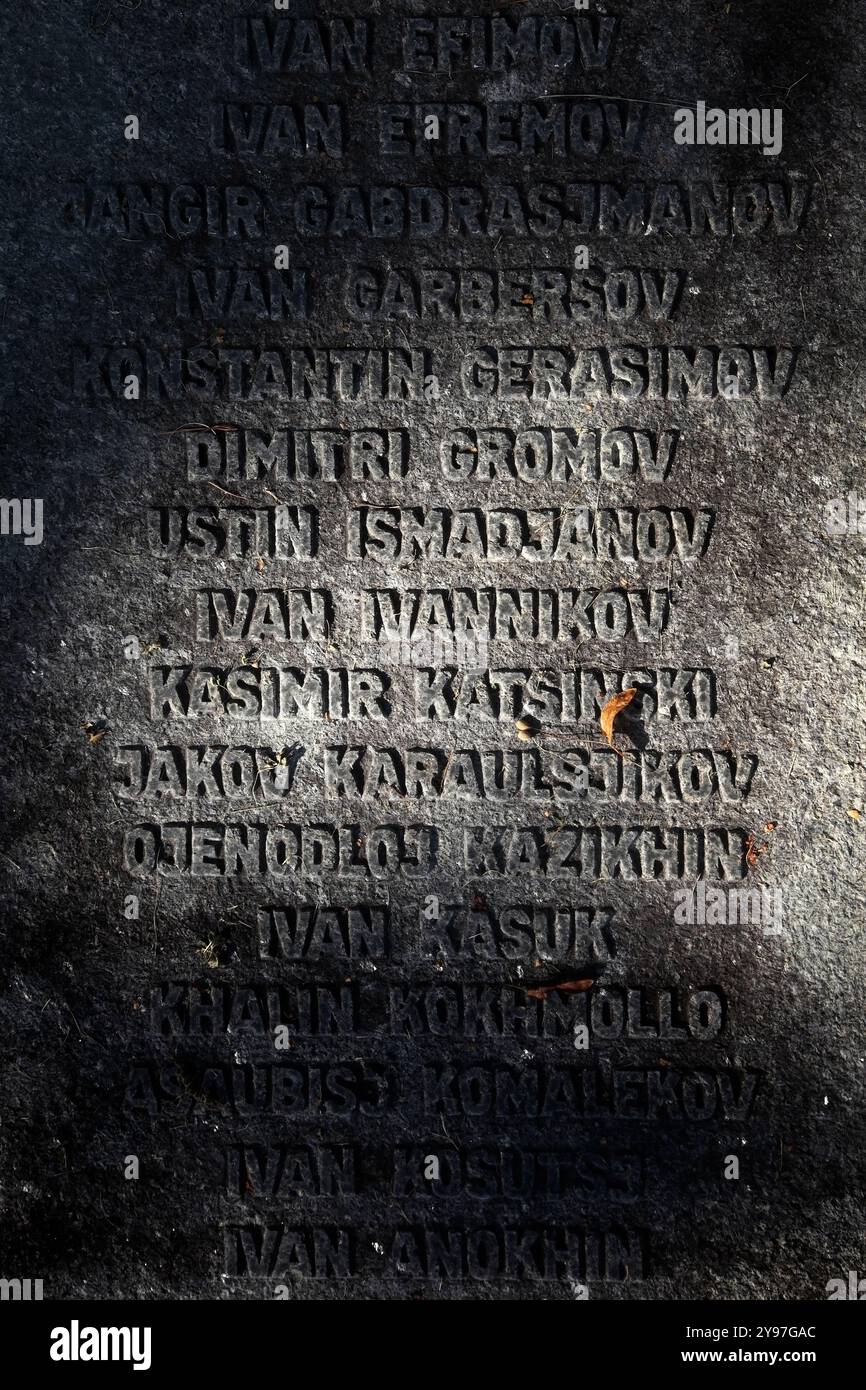 Gedenkstätte für russische Soldaten, die während des Zweiten Weltkriegs auf dem Friedhof Eiganes in Stavanger, Norwegen getötet wurden. Stockfoto