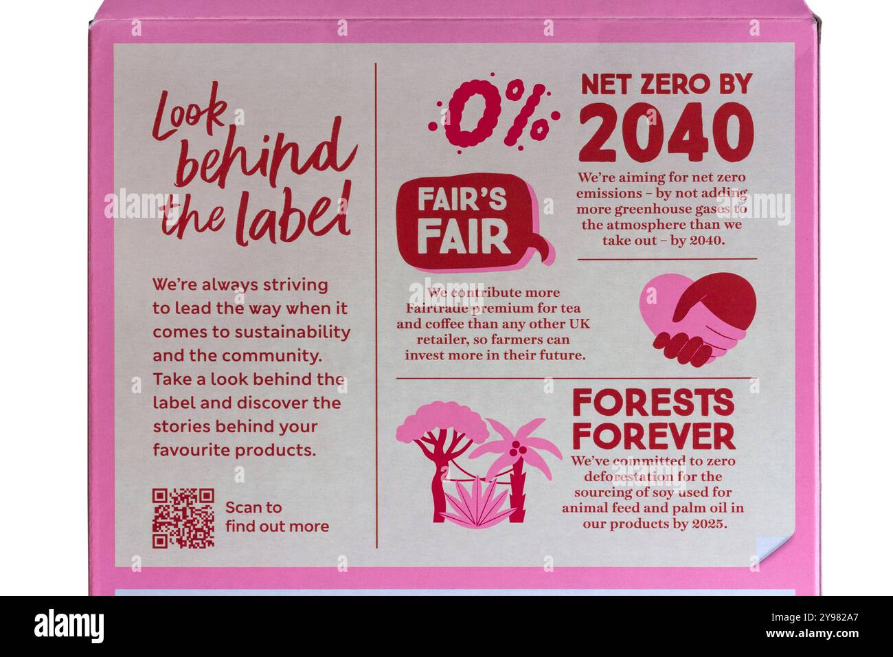 Schauen Sie hinter das Etikett auf der Packung mit Strawberry & Cherry Special Flakes Cerealien von M&S - 0% Netto Null bis 2040, Forests Forever, fair's fair Stockfoto