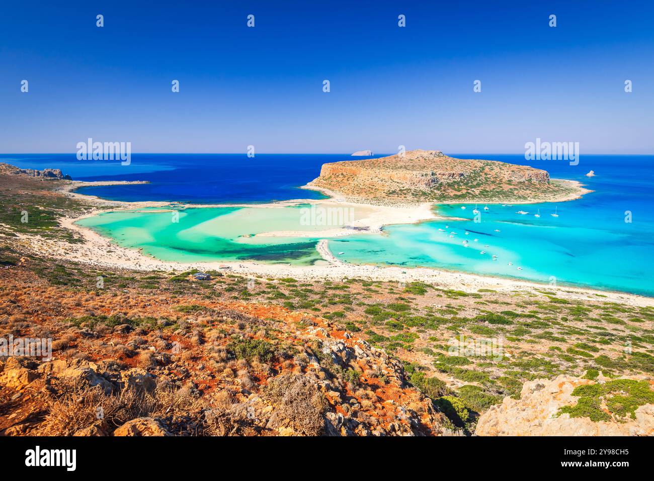 Kreta, Griechenland. Fantastische Landschaft mit Strand der Lagune von Balos und Insel Gramvousa, wunderschönes Sommerziel der Ägäis. Stockfoto