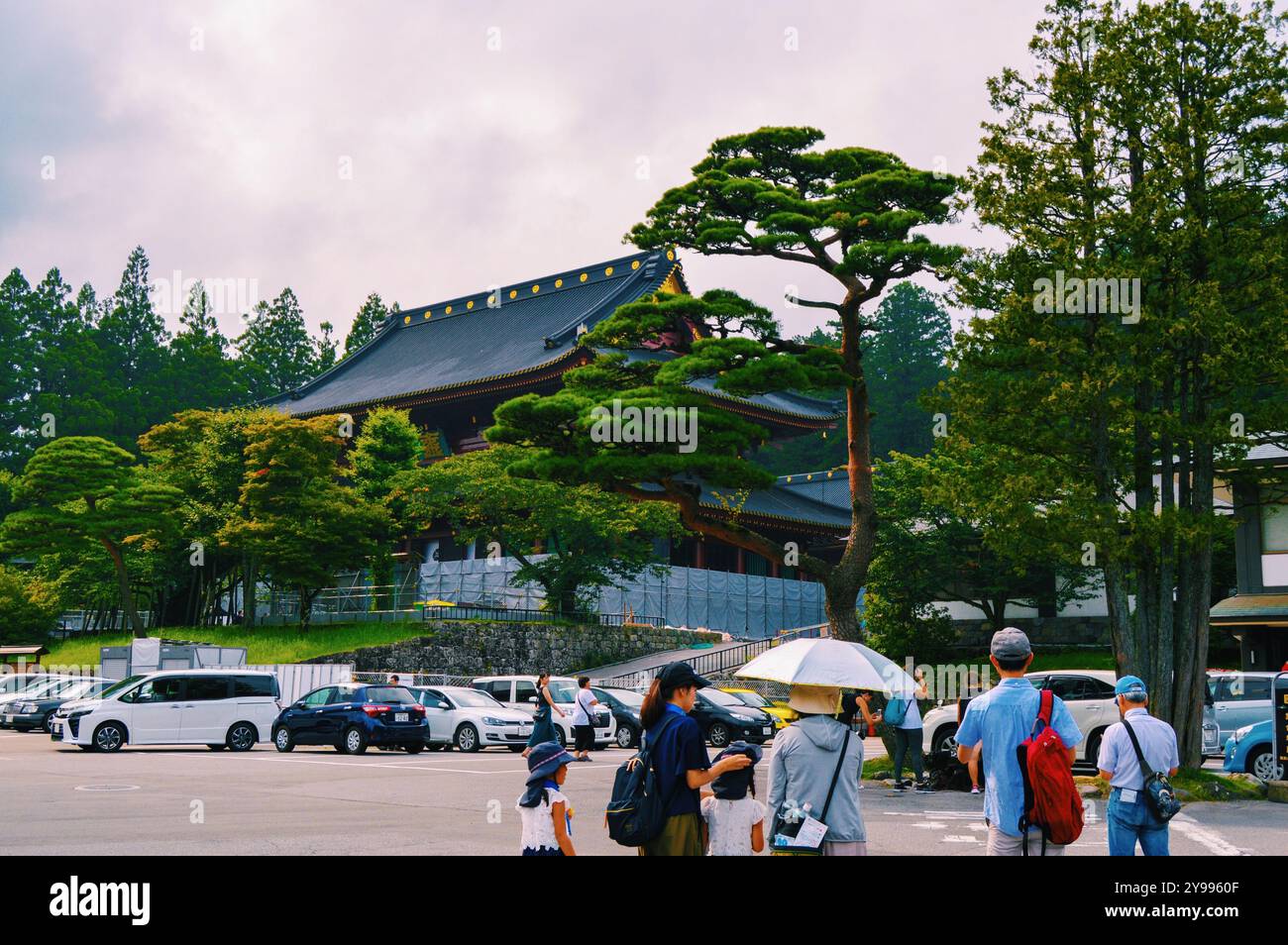 Rinnoji-Tempel in Nikko: Ein bedeutender buddhistischer Tempel, der für seine kunstvolle Architektur, lebendige Statuen und ruhigen Gärten bekannt ist. Stockfoto