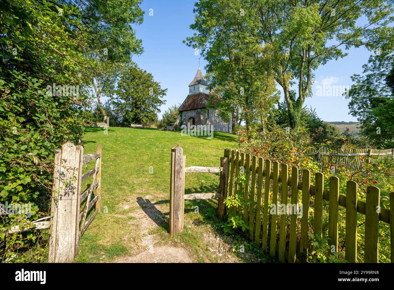 Lullington Church, auch bekannt als Church of the Good Shepherd, in den South Downs bei Lullington in East Sussex Stockfoto