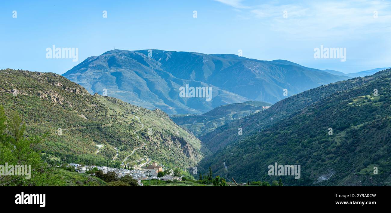 Panoramablick auf Sierra Nevada, Andalusien, Spanien Stockfoto