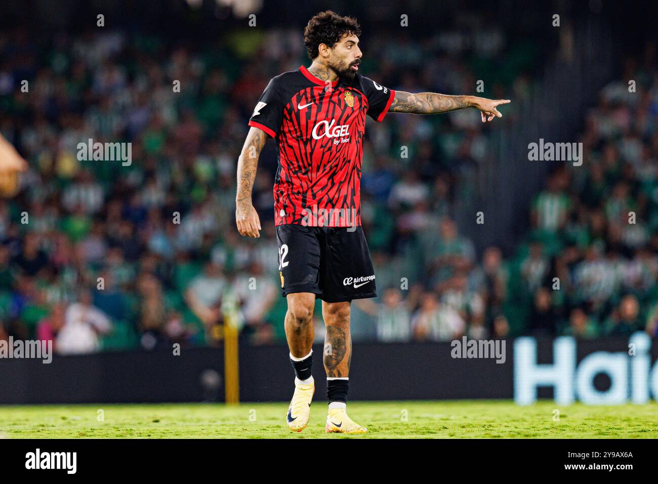 Sevilla, Spanien. September 2024. Samuel Costa (RCD Mallorca) reagiert beim LaLiga EASPORTS Spiel zwischen Real Betis Balompie und RCD Mallorca im Estadio Benito Villamarin. Endergebnis; Real Betis 1:2 Mallorca. (Foto: Maciej Rogowski/SOPA Images/SIPA USA) Credit: SIPA USA/Alamy Live News Stockfoto