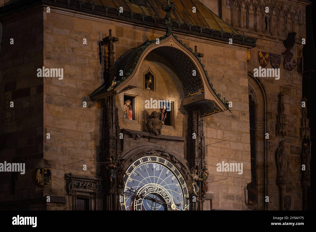 Teil der astronomischen Uhr in der Prager Altstadt am Abend. Blick auf die astronomische Uhr, Prag. Stockfoto