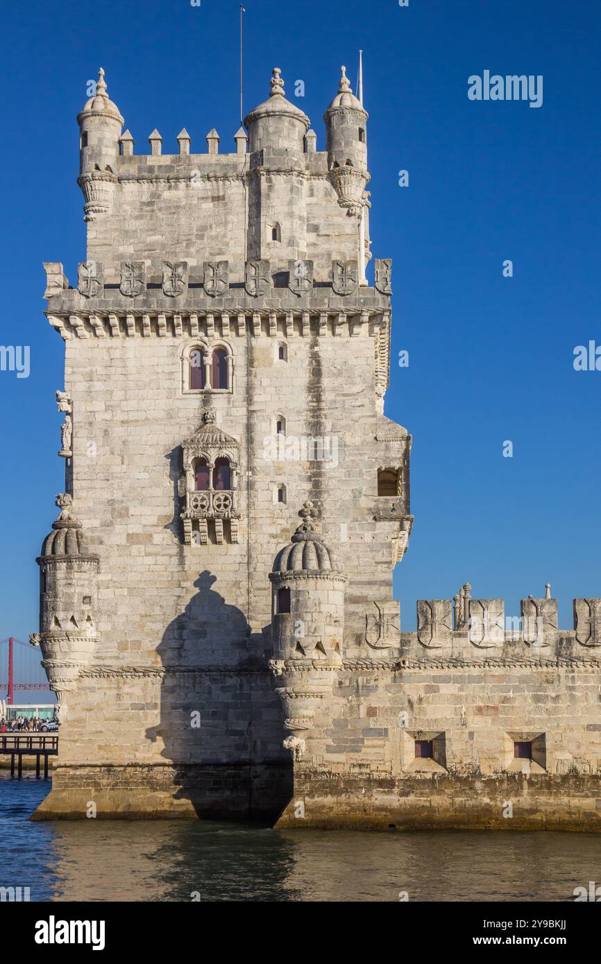 Historischer Belém-Turm am Ufer in Lissabon, Portugal Stockfoto