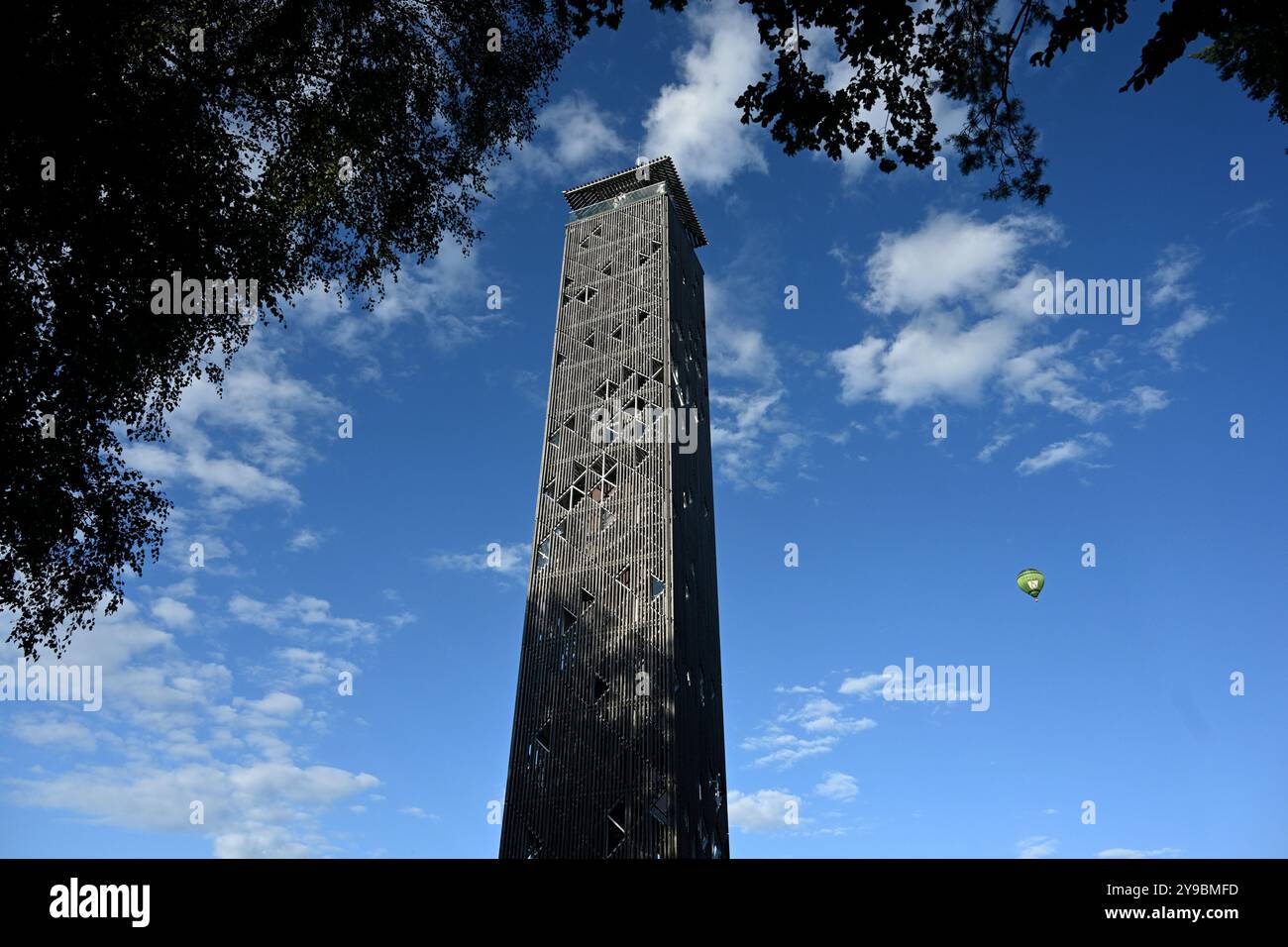 Birstonas, Litauen - 21. Juli 2024: Birstonas-Aussichtsturm in der Nähe der Stadt Birstonas in Litauen Stockfoto
