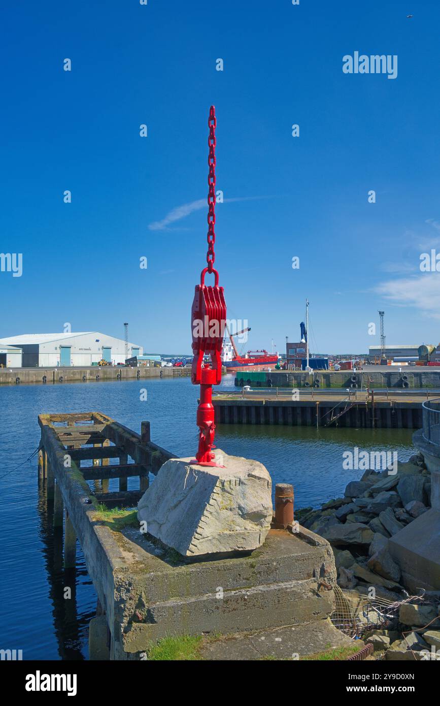 Hafen von Ayr, wo der Ayr in die Flussmündung des Flusses Clyde mündet. Dieses Hafen- und Industriegebiet liegt am nördlichen Ende des Ayr-Strandes Stockfoto