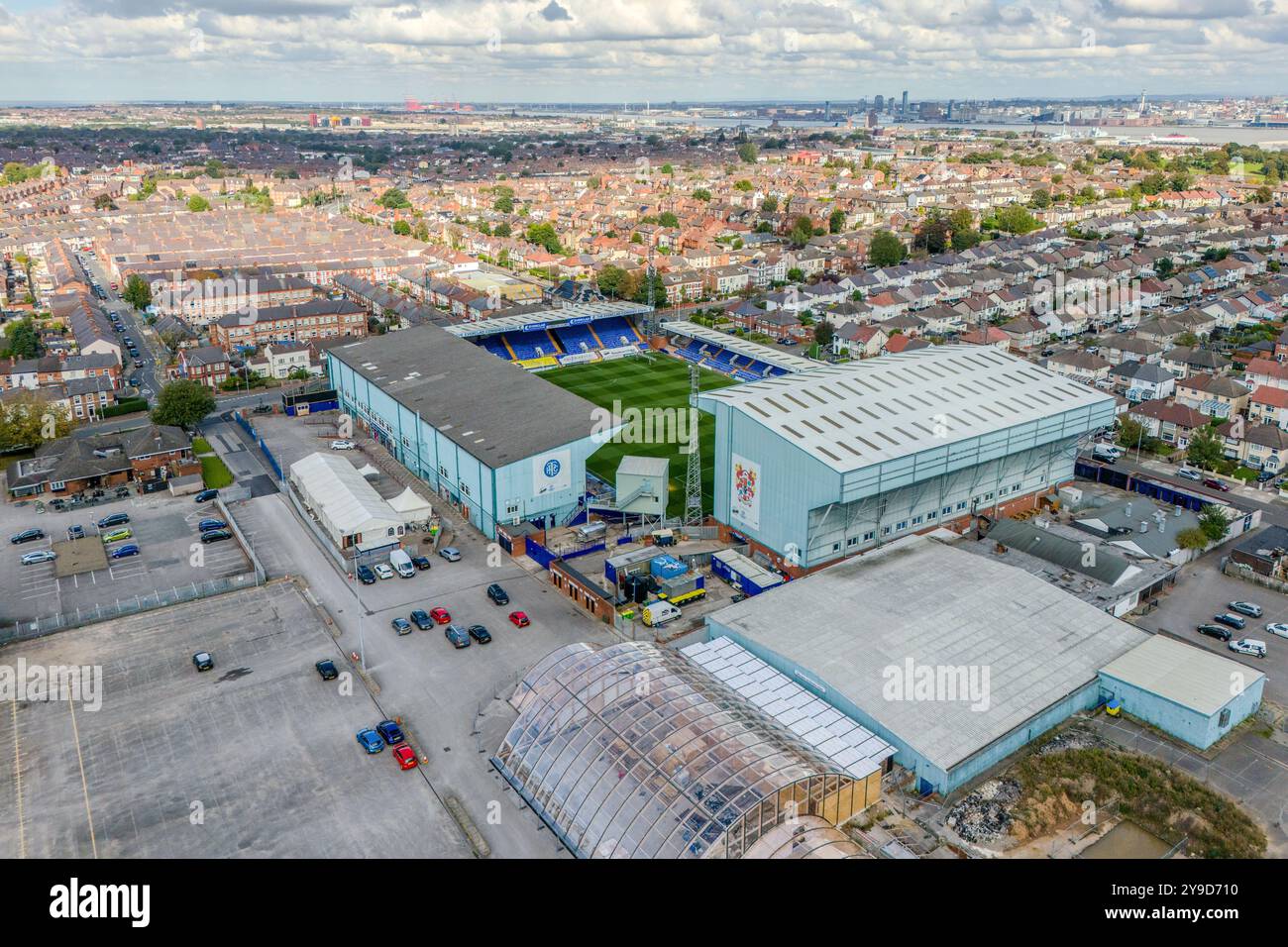 Allgemeine Luftaufnahme über Prenton Park, Tranmere Rovers FC, Birkenhead, England, Vereinigtes Königreich am 3. Oktober 2024 Credit: Every Second Media/Alamy Live News Stockfoto