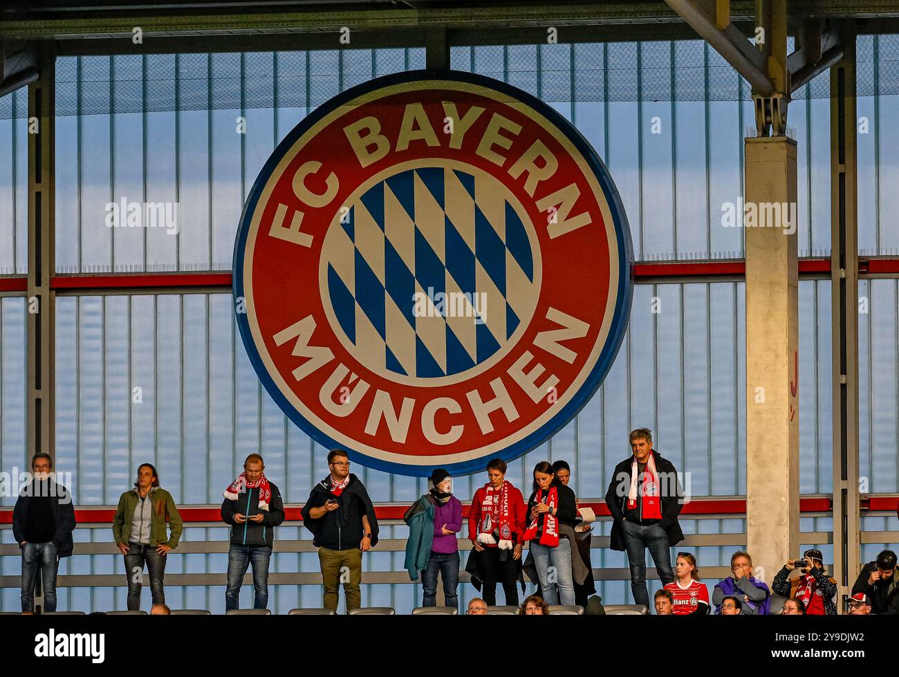 aufstellungen teilnehmer fc bayern münchen gegen arsenal wfc
