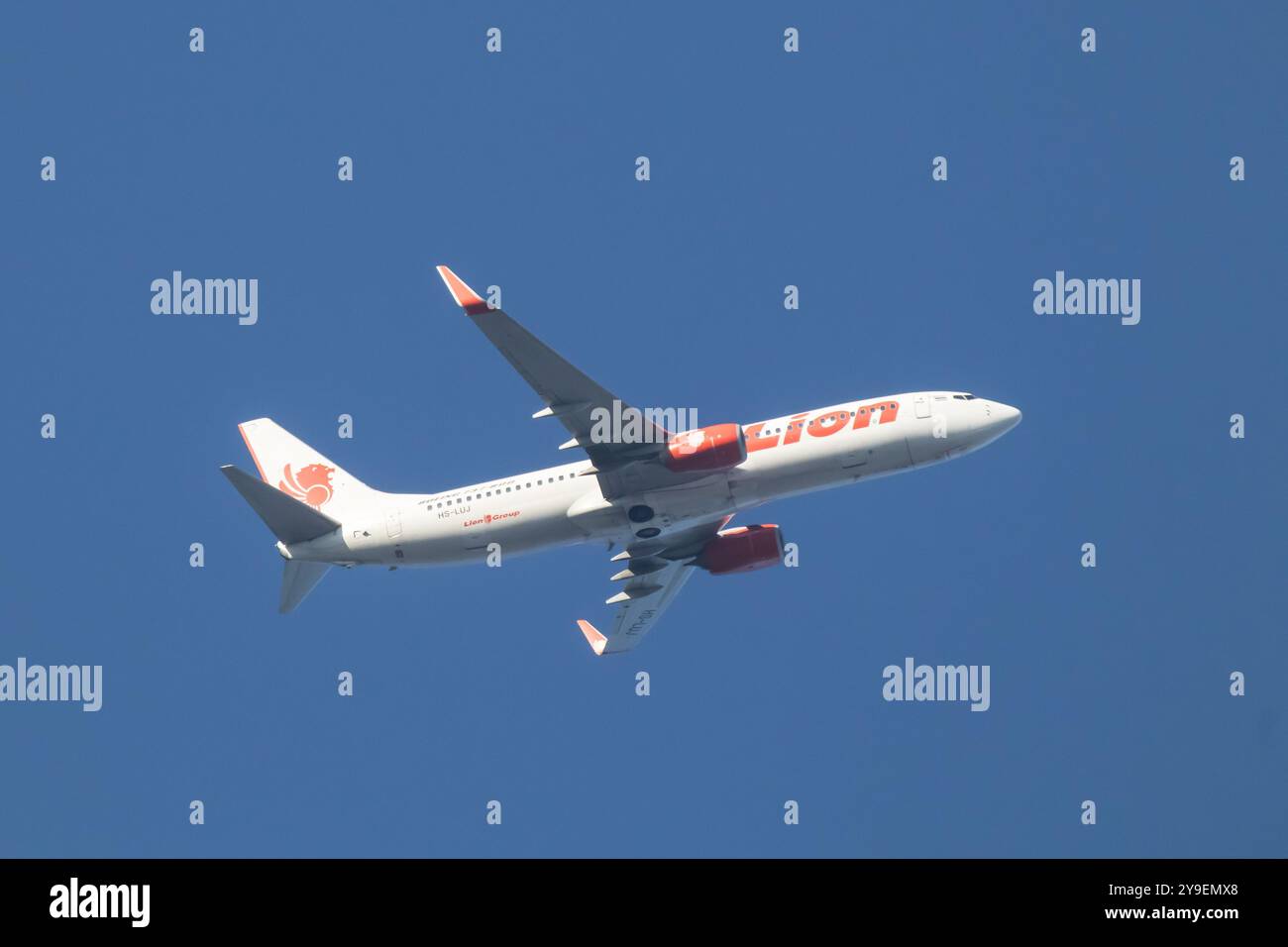 Chiangmai, Thailand - 2. Januar 2024: HS-LUJ Boeing 737-800 der Thai Lionair Airline. Fahren Sie vom Flughafen Chiangmai nach Bangkok. Stockfoto