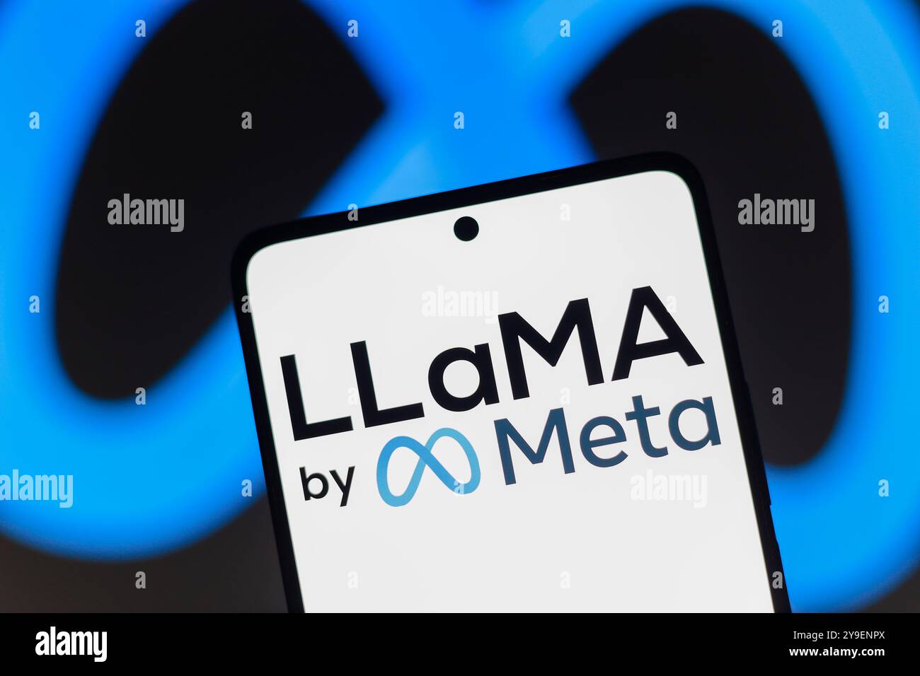 September 2024, Paraguay. In dieser Fotoabbildung wird das Lama by Meta-Logo auf einem Smartphone-Bildschirm angezeigt Stockfoto