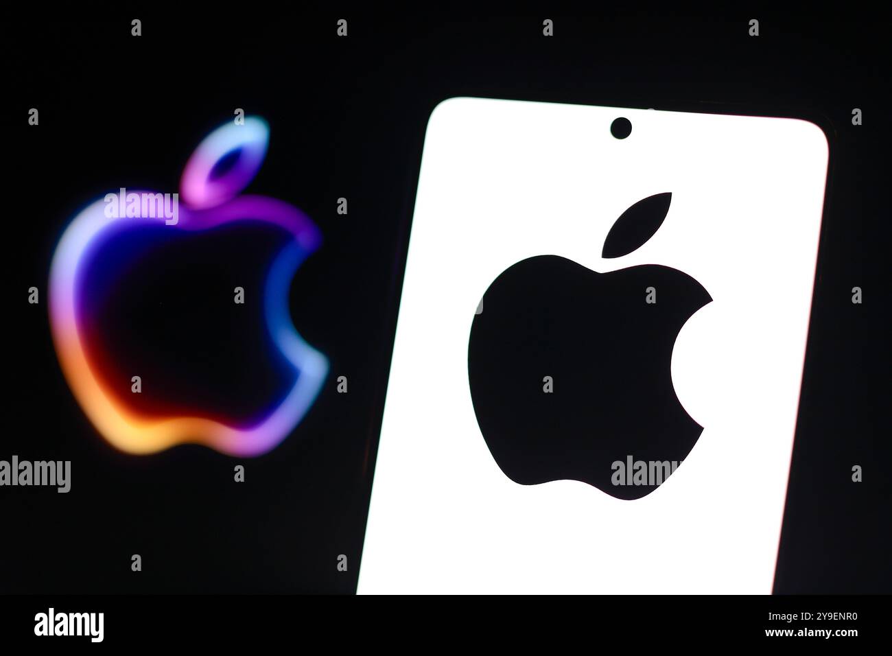 September 2024, Paraguay. In dieser Abbildung wird das Apple-Logo auf einem Smartphone-Bildschirm angezeigt Stockfoto