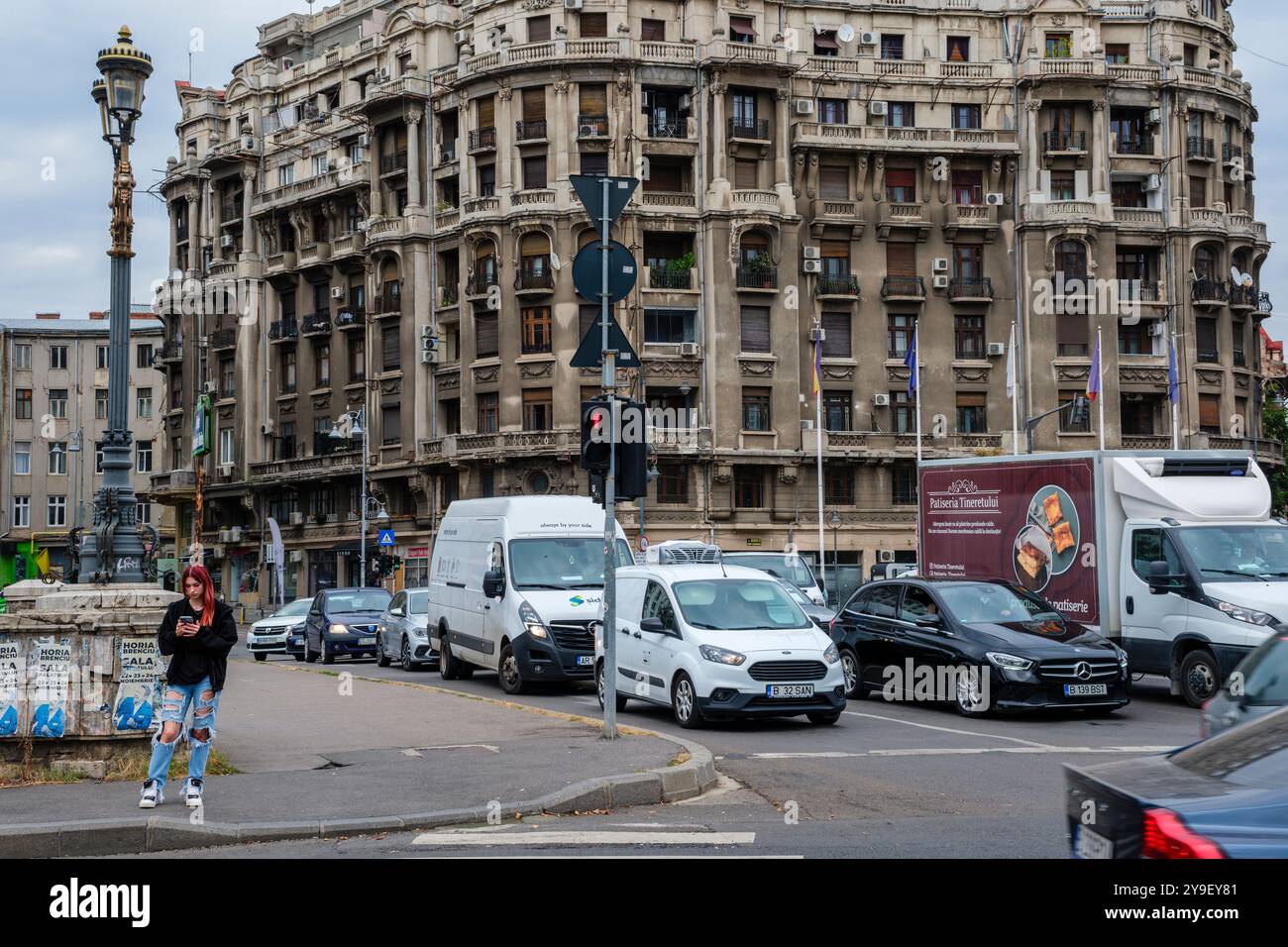Der wunderschöne Kunststil Adriatica Trieste Block in Bukarest, Rumänien Stockfoto